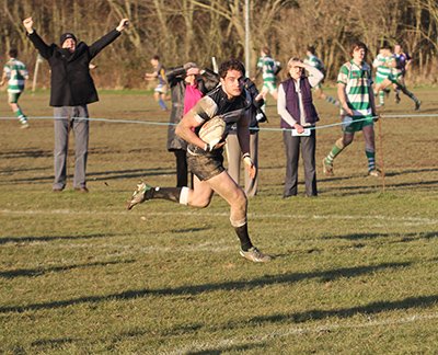 James Bird about to score Parks Bonus Point try