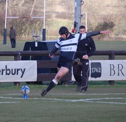 Simon Greatham - Converted 10 from 15 in Strong Winds