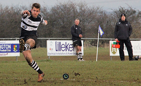 Paul Spowart makes his League Debut