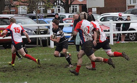 Michael Grove about to score Parks 2nd Try